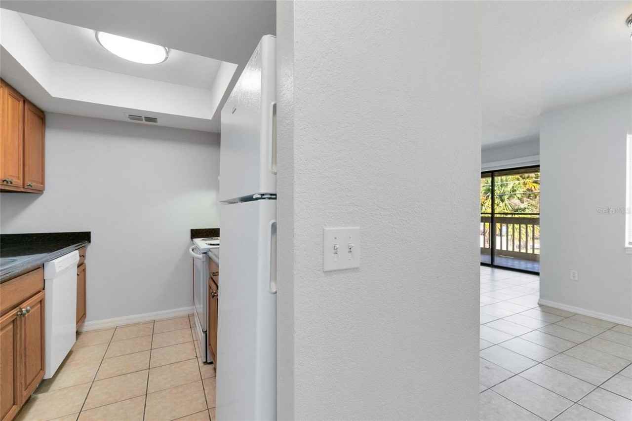1040 S Buena Vista Dr #1065 - Photo 2 of 15