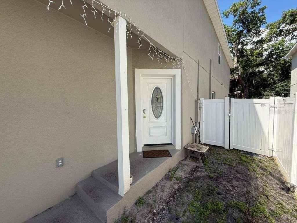 408 Finley Ave - Photo 5 of 37