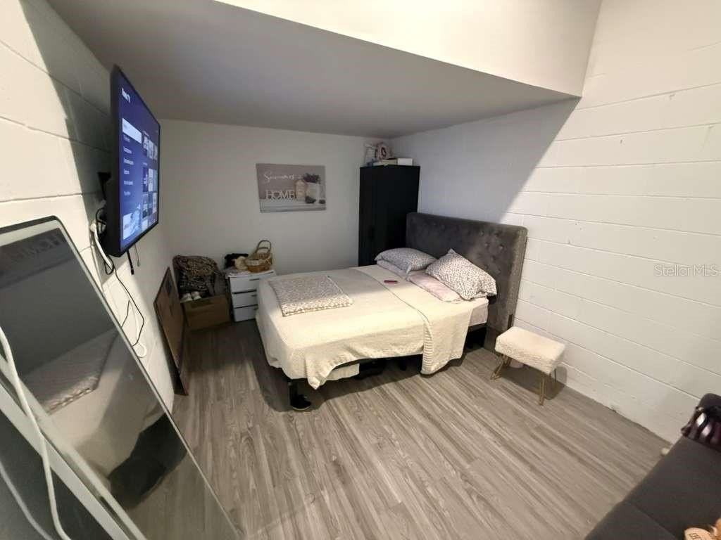 408 Finley Ave - Photo 6 of 37