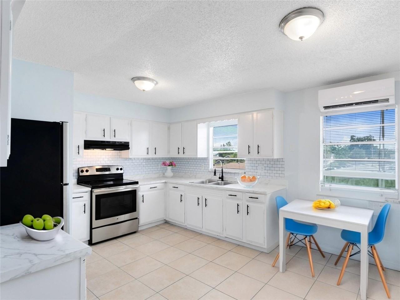 955 6th St Se #11 - Photo 4 of 18