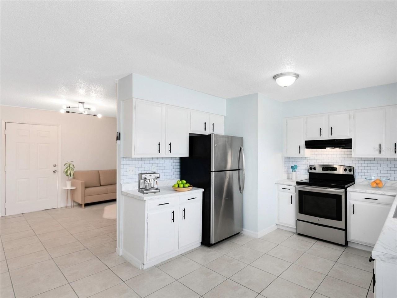 955 6th St Se #11 - Photo 5 of 18