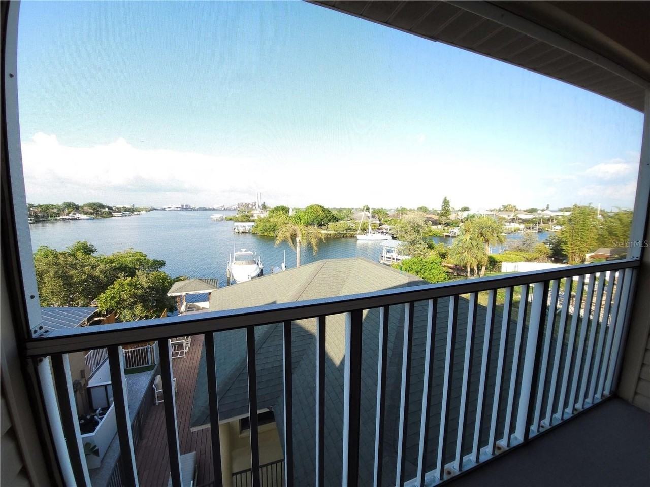 1209 Apollo Beach Blvd - Photo 3 of 31