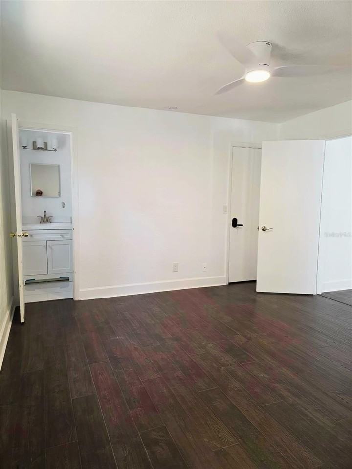 5210 Dr Martin Luther King Jr St N - Photo 6 of 50