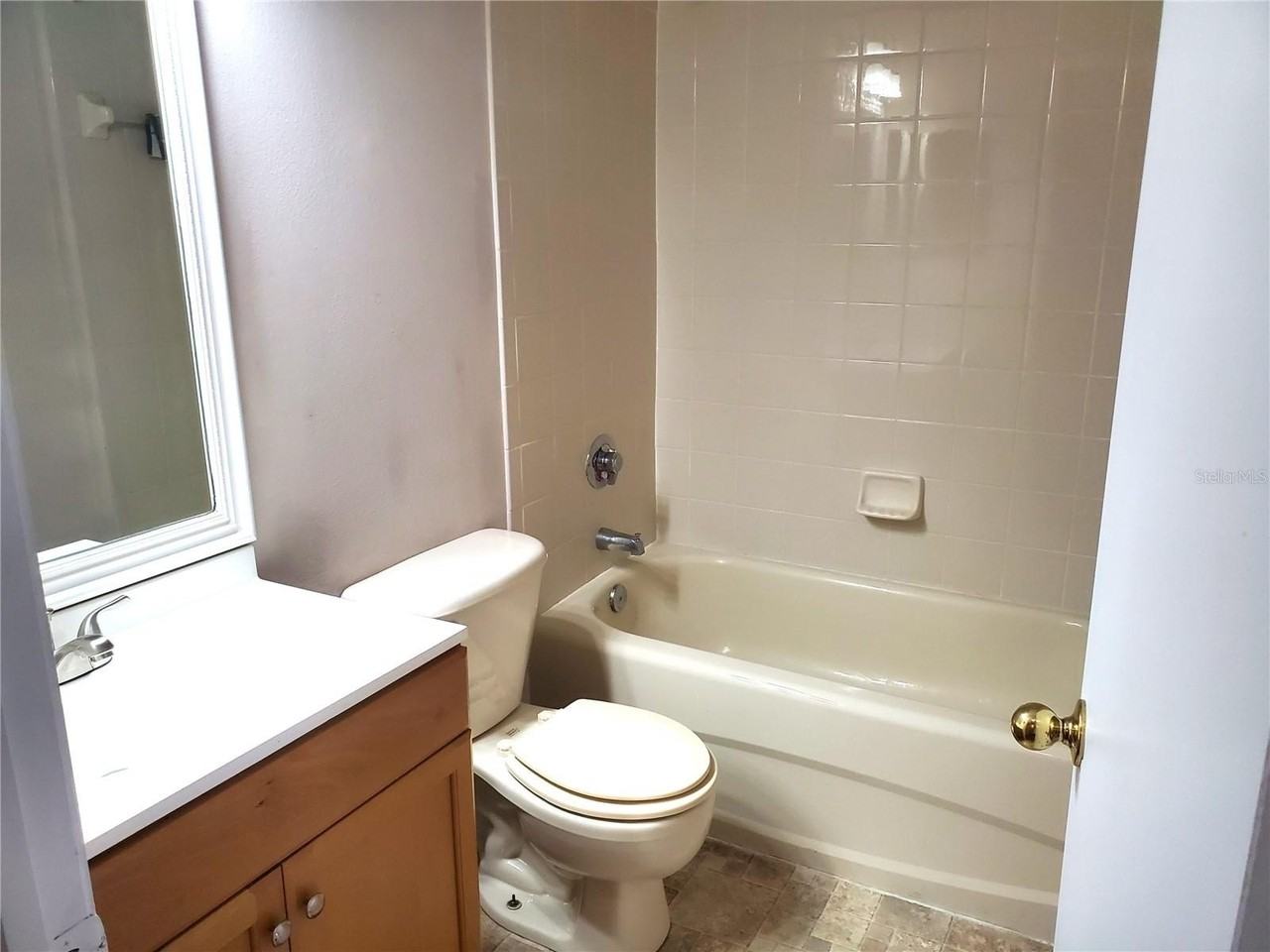 1411 Sedgwick Dr - Photo 5 of 19