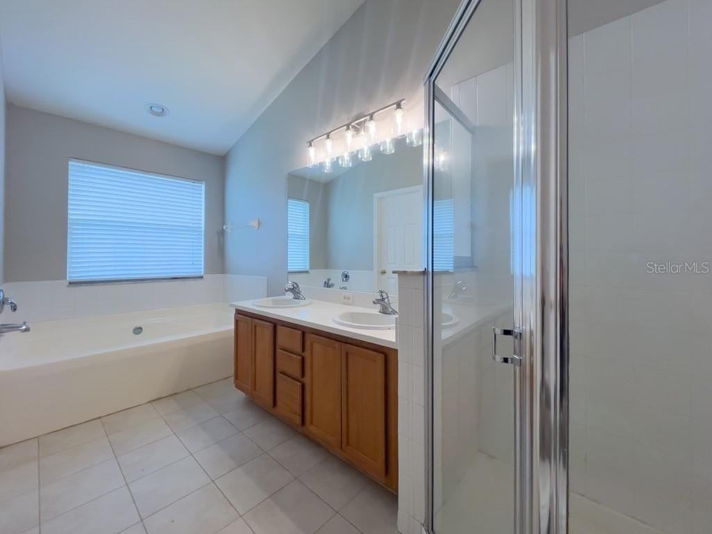 109 Woodknoll Pl - Photo 4 of 35