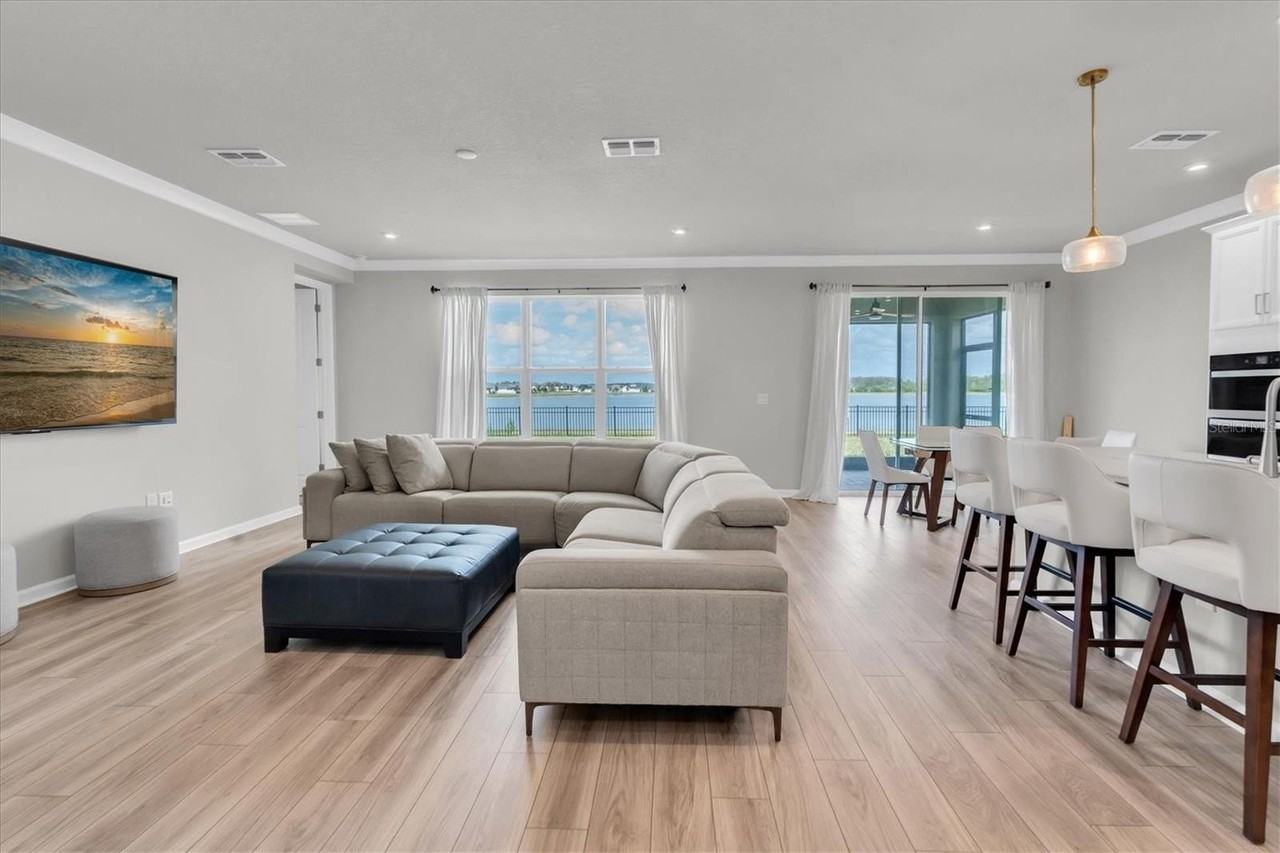 6353 Timberdale Ave - Photo 4 of 46