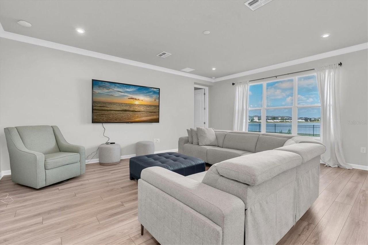 6353 Timberdale Ave - Photo 5 of 46