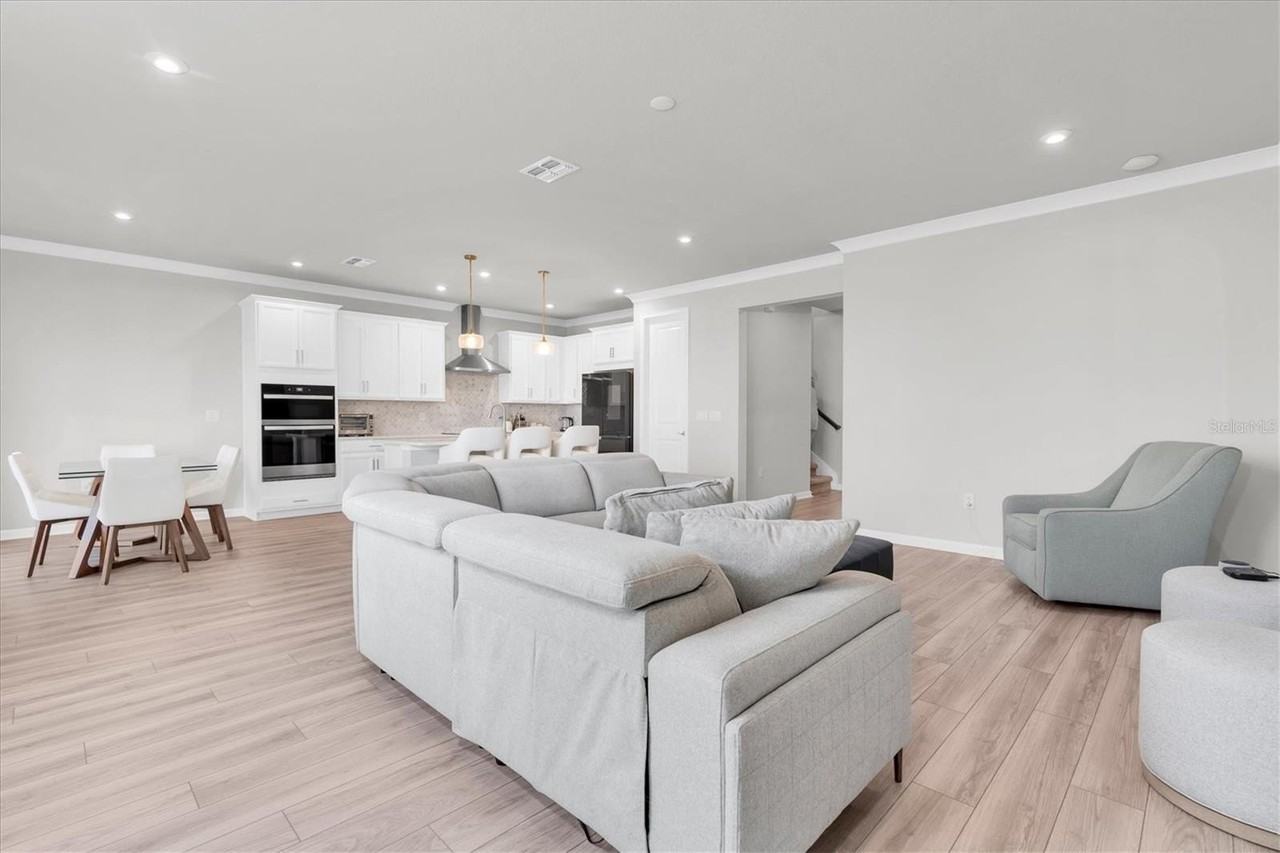 6353 Timberdale Ave - Photo 7 of 46