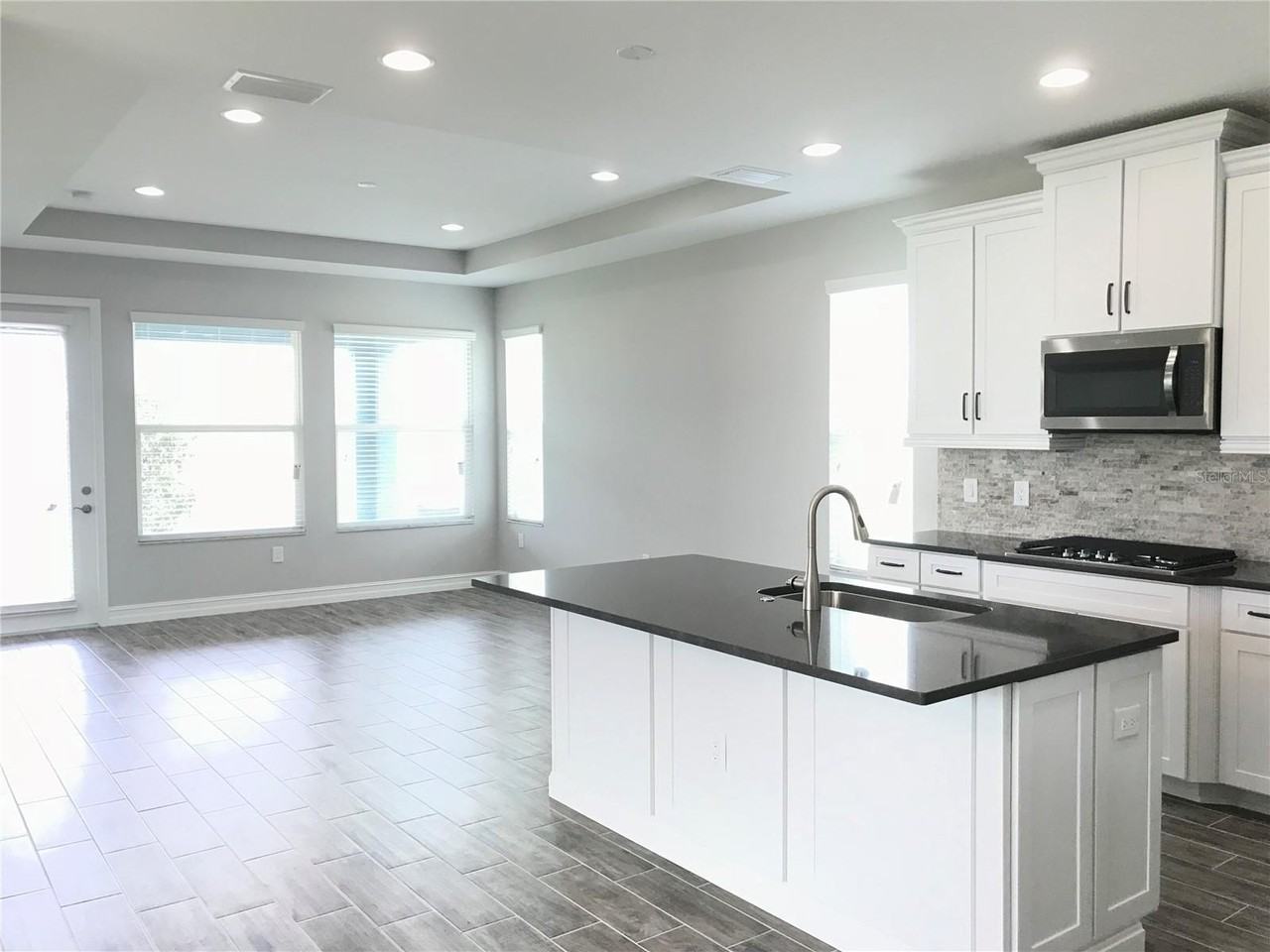 4445 Tramanto Ln - Photo 6 of 31