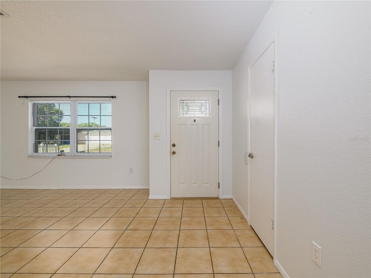 11422 Wheeling Dr - Photo 3 of 30