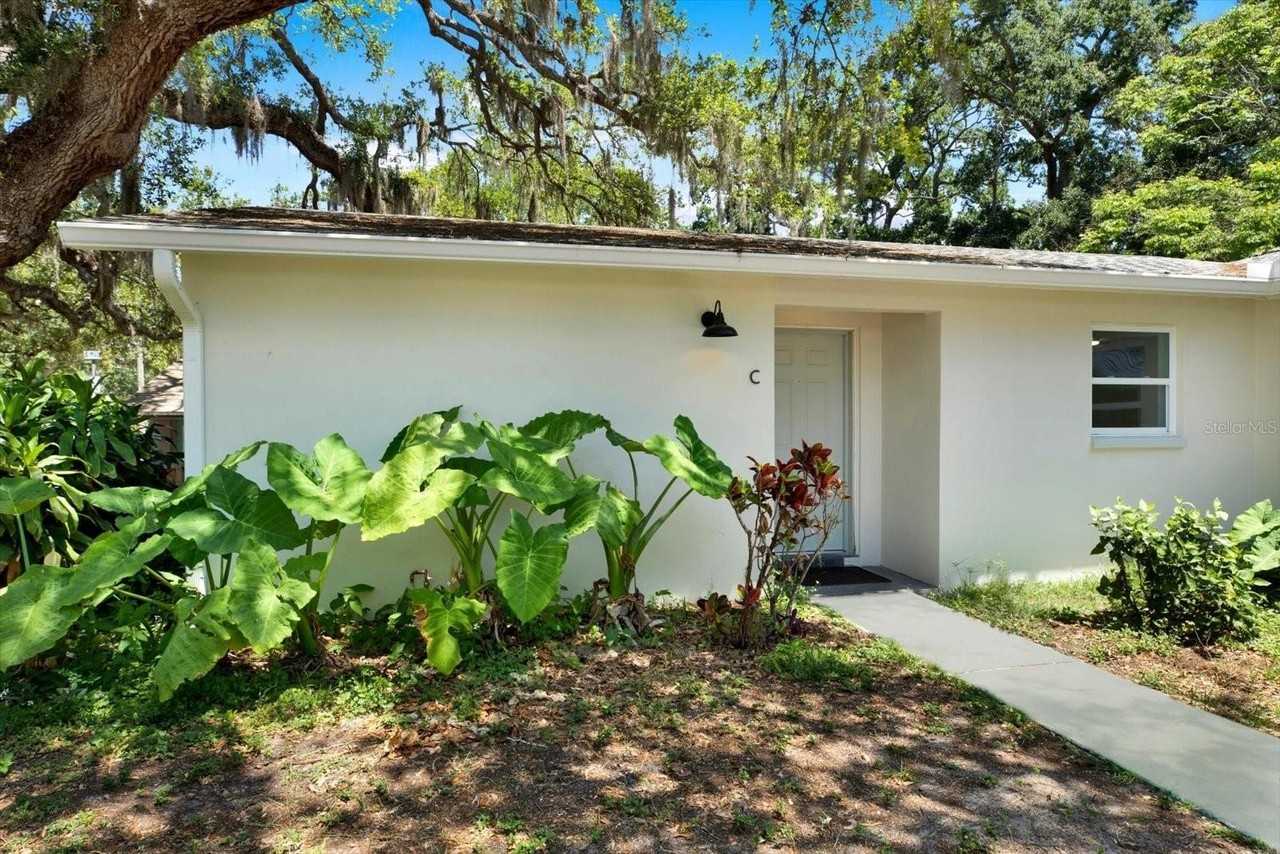 1187 Bass Blvd #A - Photo 3 of 36