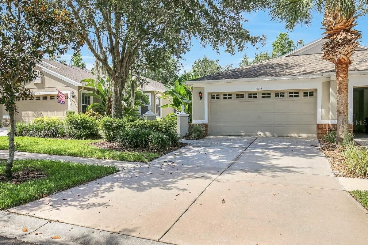 15715 Phoebepark Ave - Photo 6 of 41