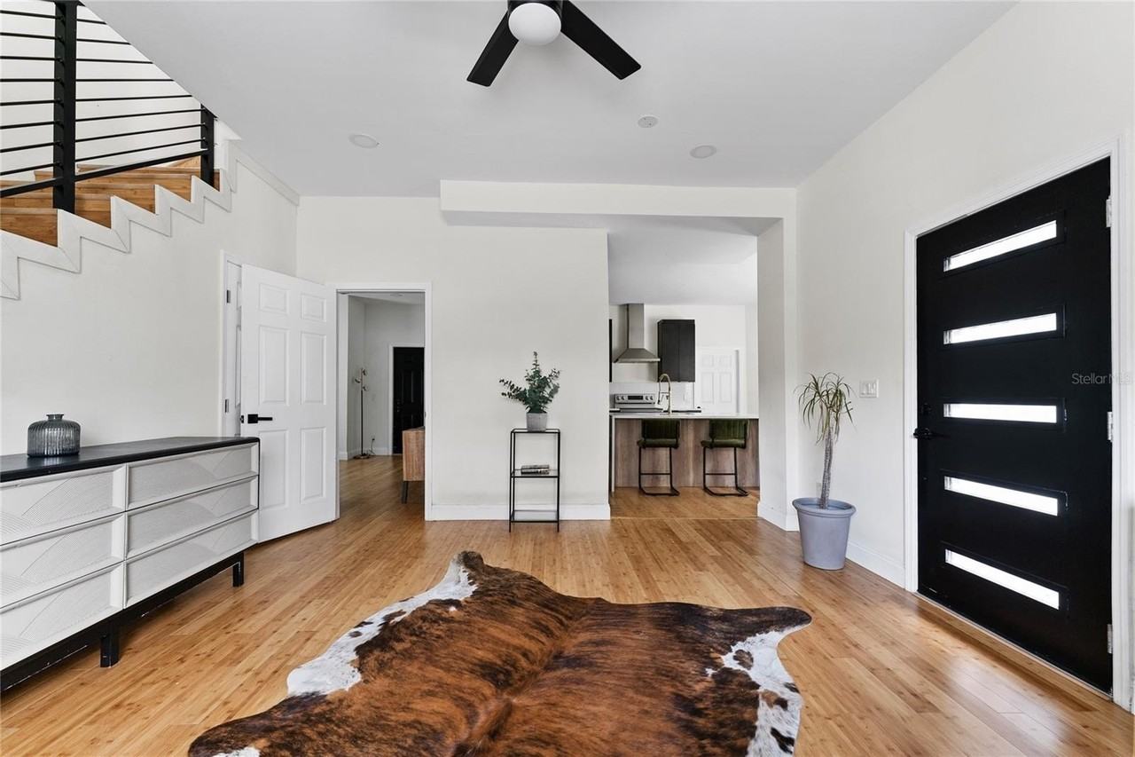 680 25th Ave S - Photo 4 of 43