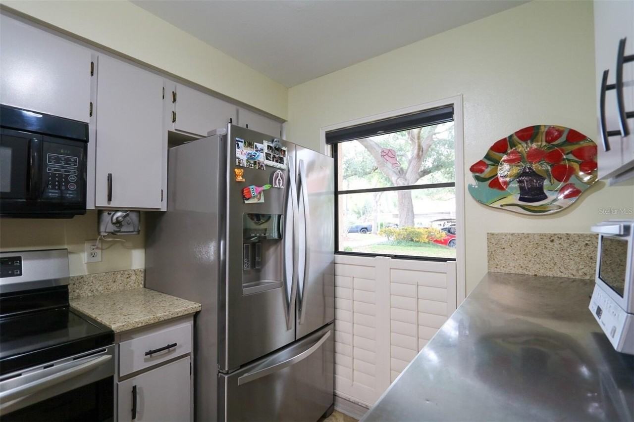 323 Knottwood Ct #1 - Photo 7 of 26
