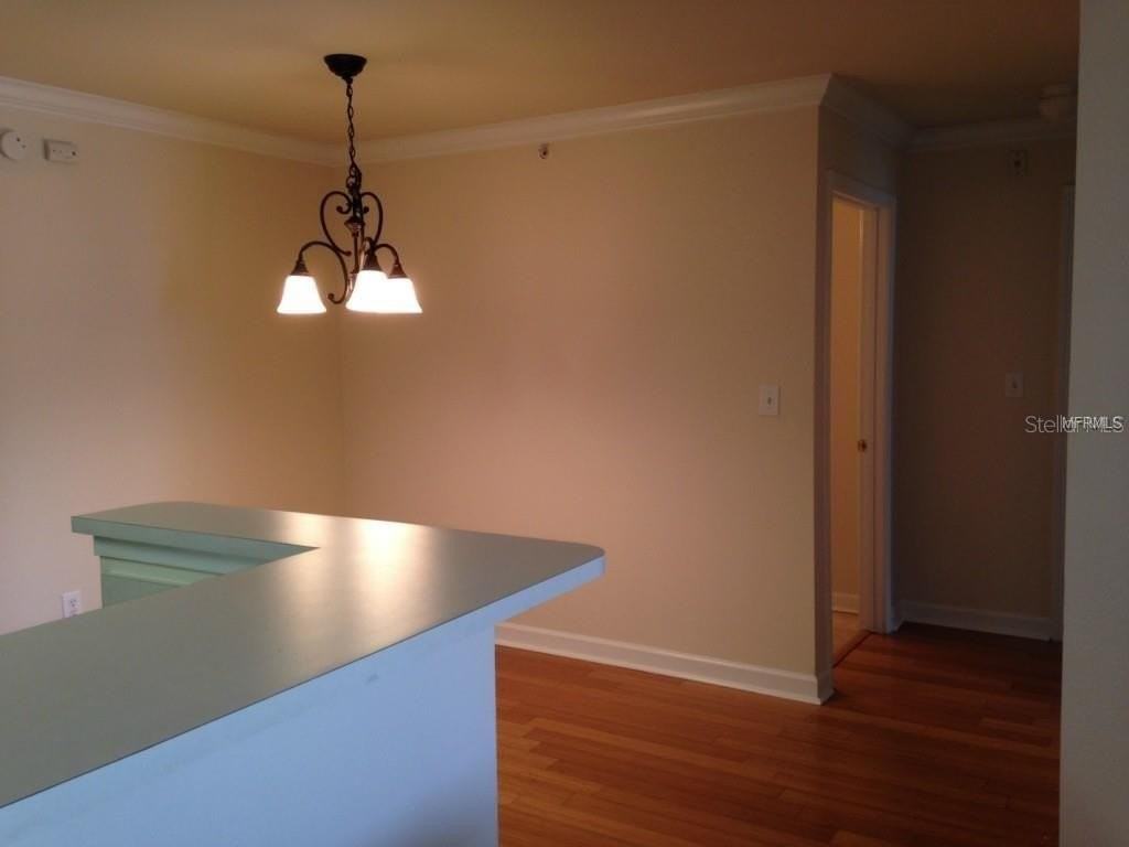 18147 Sterling Gate Cir #18147 - Photo 3 of 17