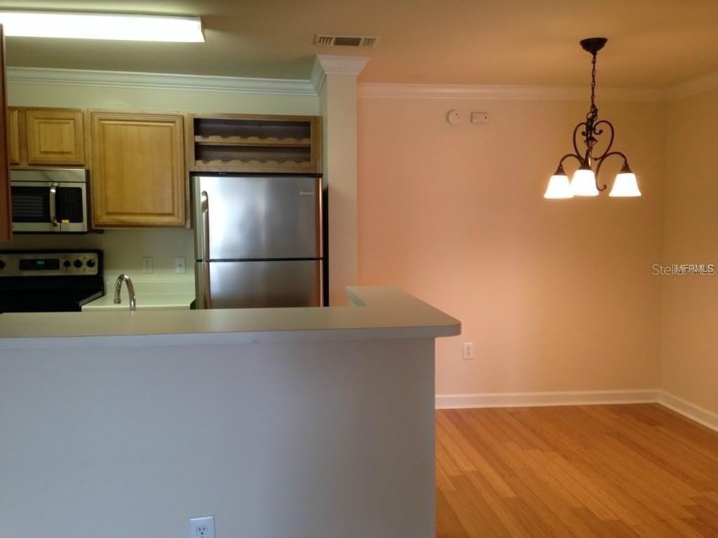 18147 Sterling Gate Cir #18147 - Photo 5 of 17