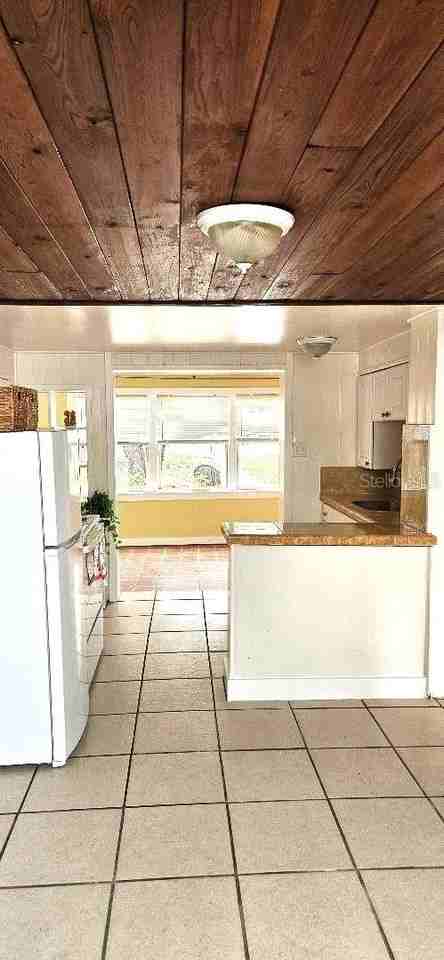 2417 3rd Ave N - Photo 3 of 7