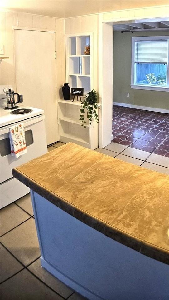 2417 3rd Ave N - Photo 5 of 7