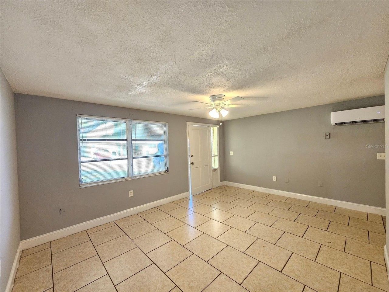 9210 Pegasus Ave - Photo 5 of 19