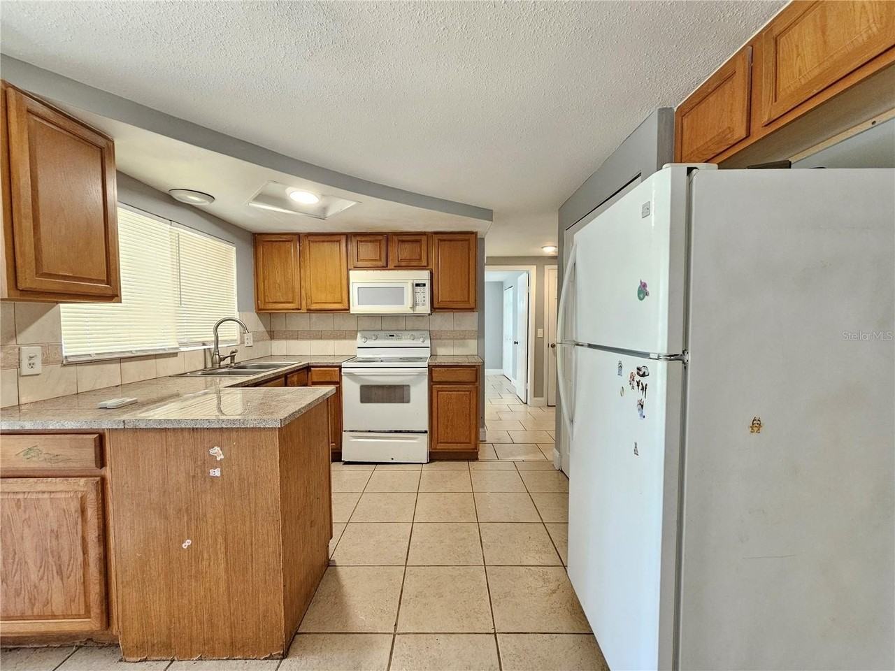 9210 Pegasus Ave - Photo 7 of 19