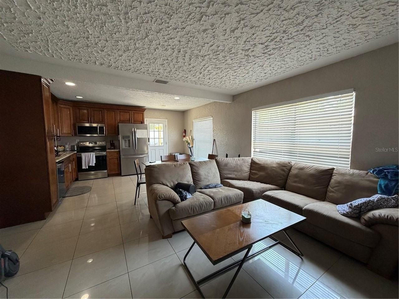 2926 W Saint John St - Photo 7 of 28