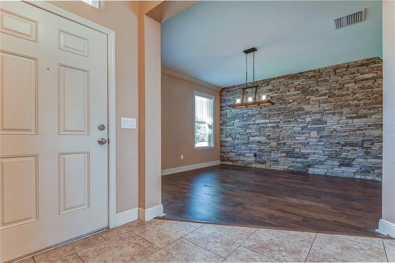 19391 Long Lake Ranch Blvd - Photo 4 of 28