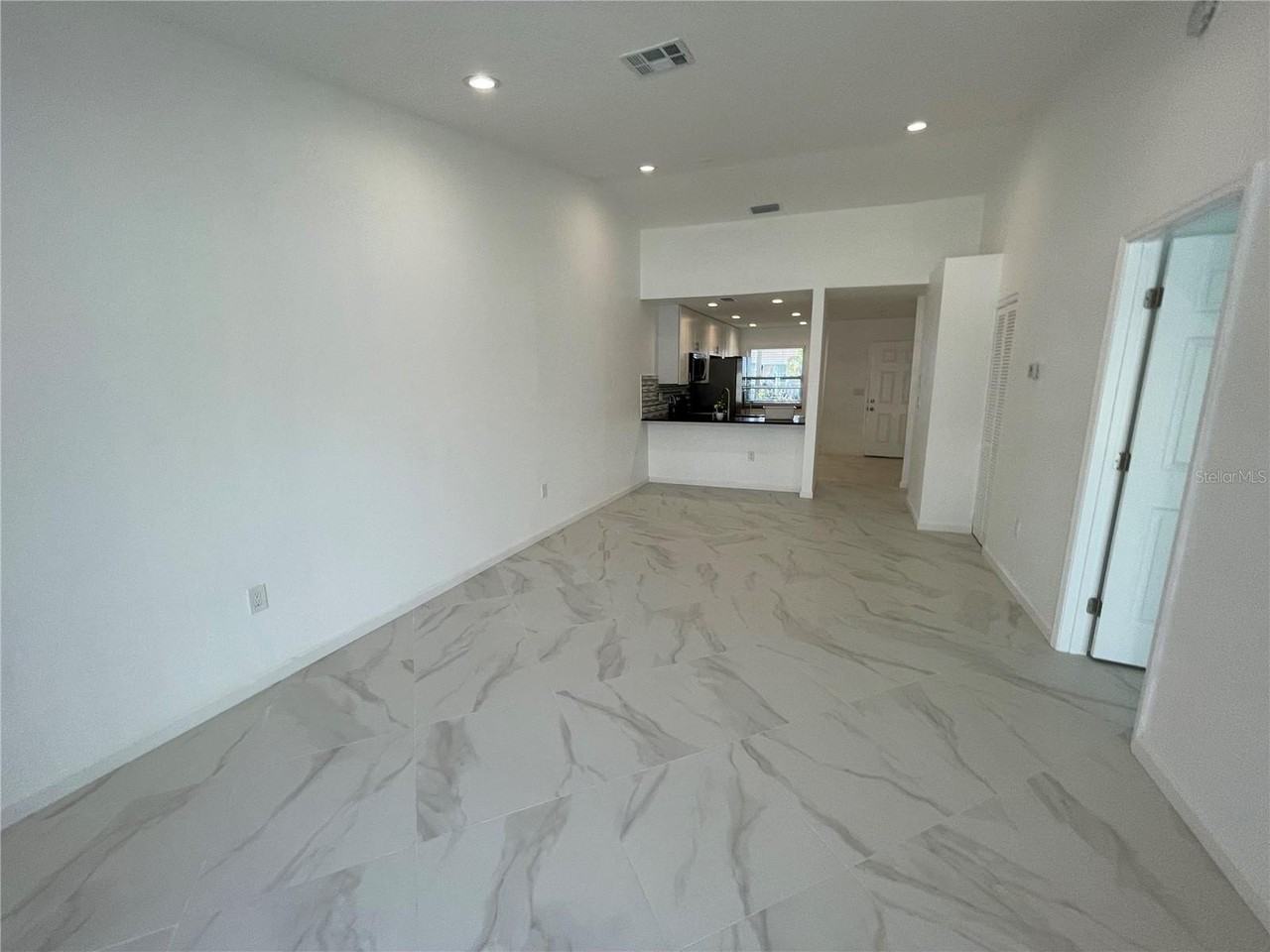 1865 Orange Boulevard Way - Photo 3 of 11