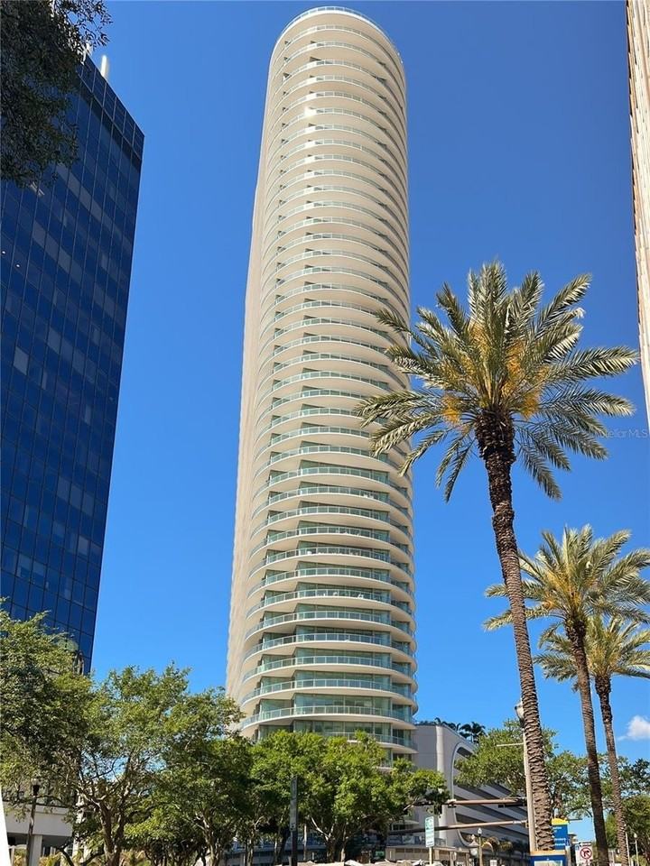 400 Central Ave #1806