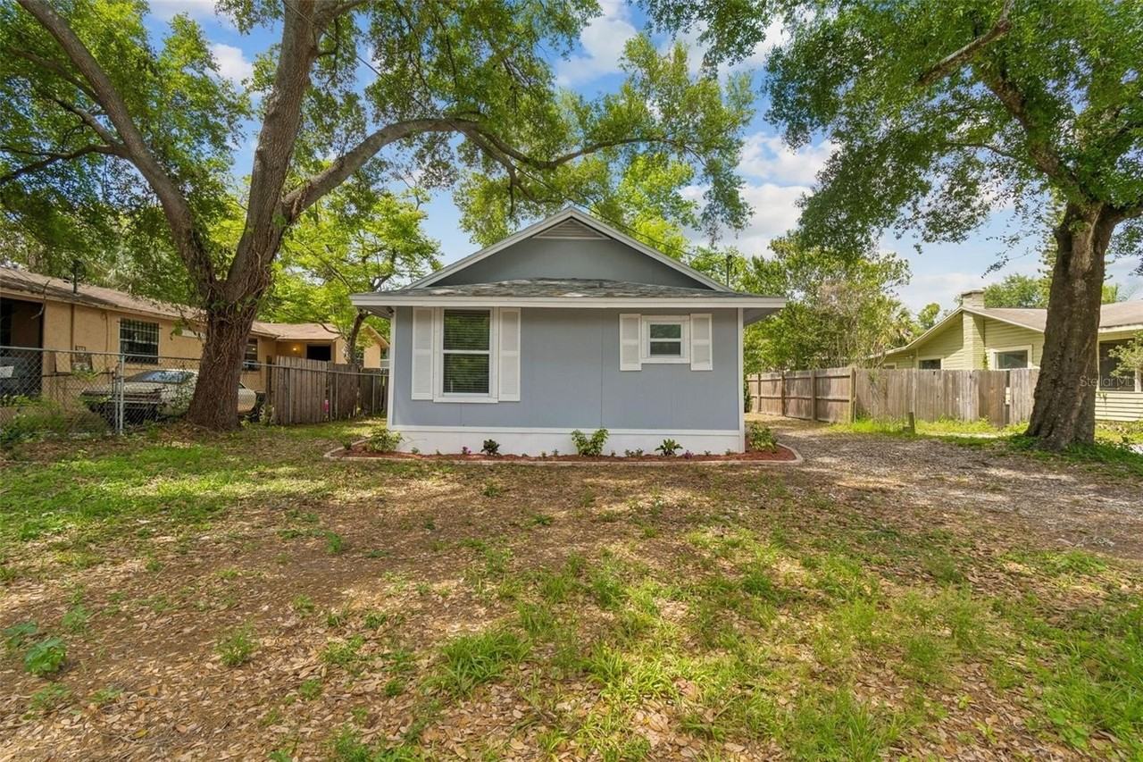 8008 N 12th St - Photo 4 of 19