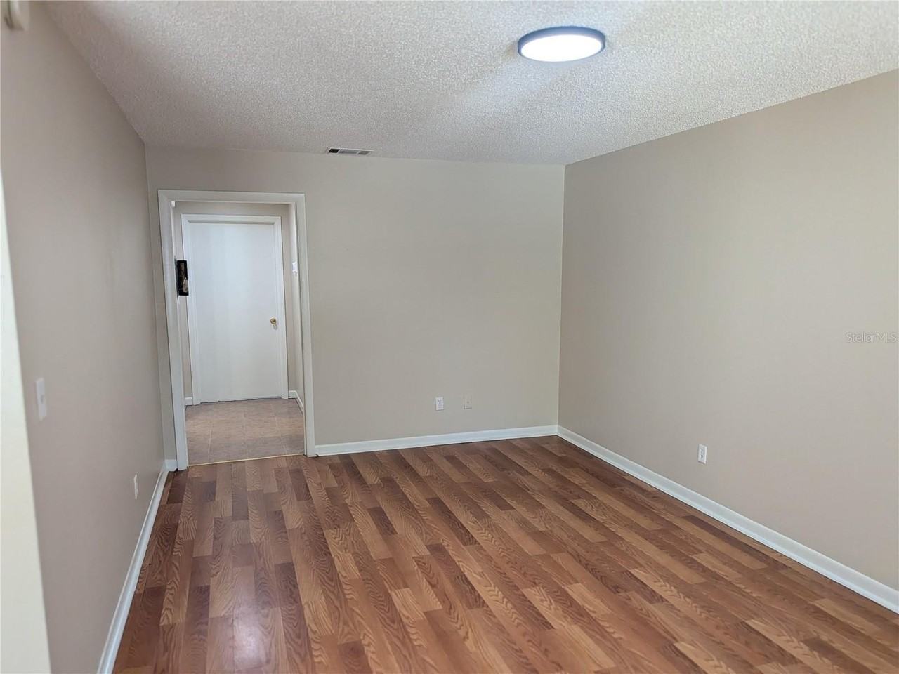 614 W Fort Dade Ave - Photo 6 of 11