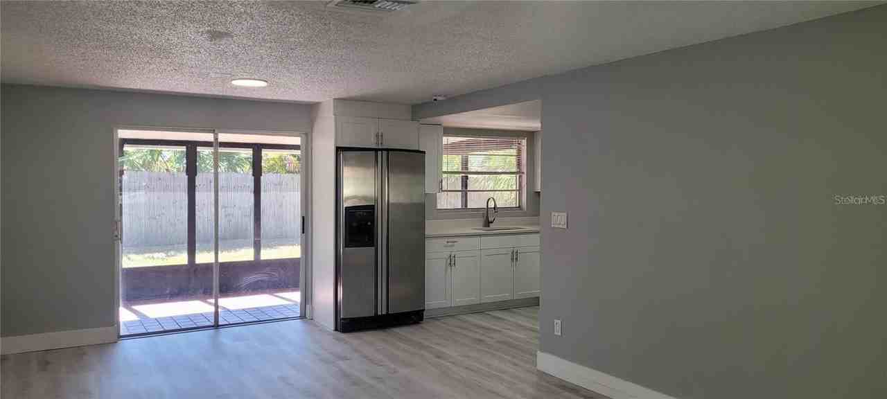 1405 Castleworks Ln - Photo 6 of 24