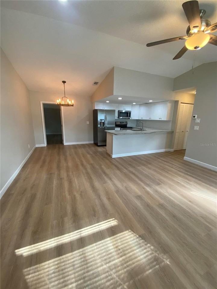 15301 58th St N #A - Photo 5 of 13