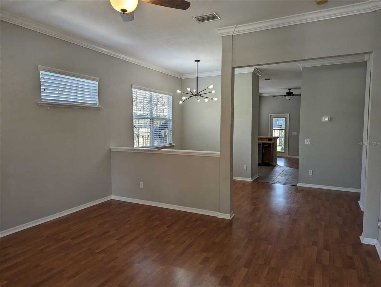 8608A Sw 77th Ave - Photo 5 of 40