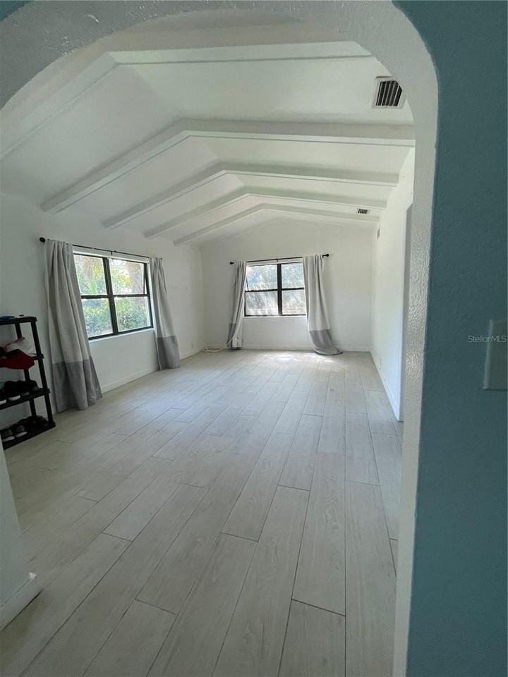 345 22nd Ave S #A - Photo 3 of 6