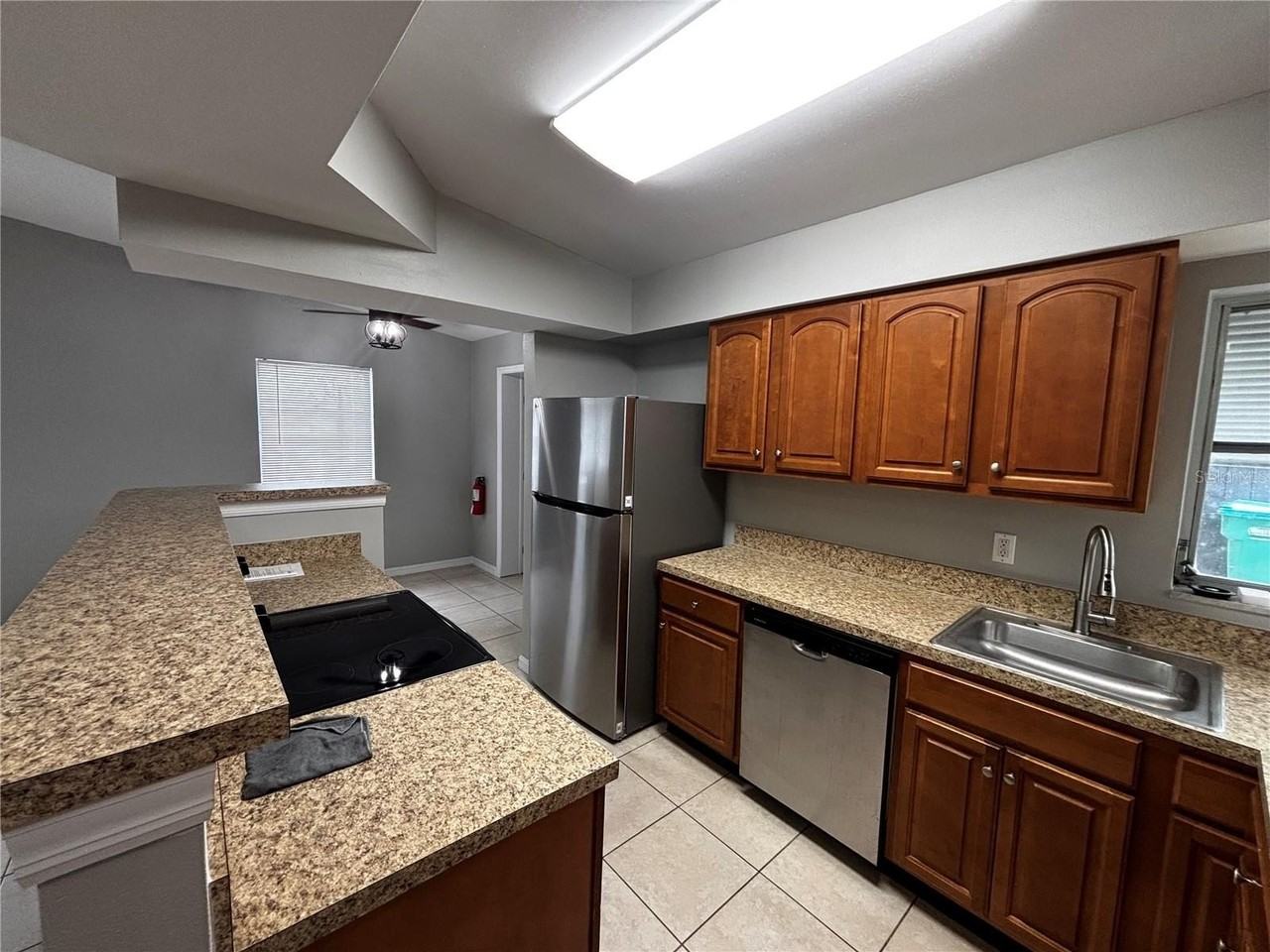 1463 Renton St - Photo 7 of 23