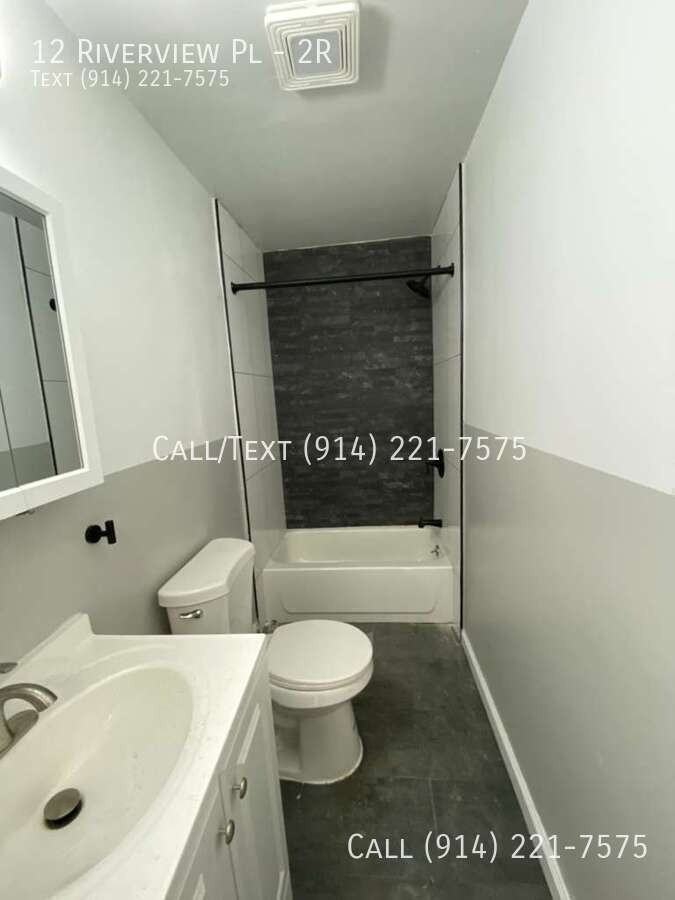 12 Riverview Pl #2R - Photo 3 of 11