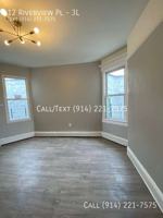 featured image of 12 Riverview Pl #3L