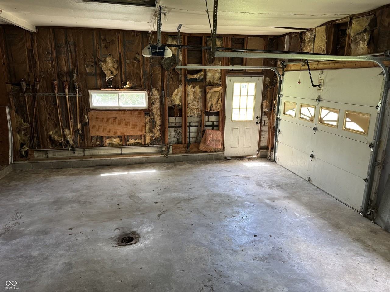 603 E Clyde St - Photo 7 of 13