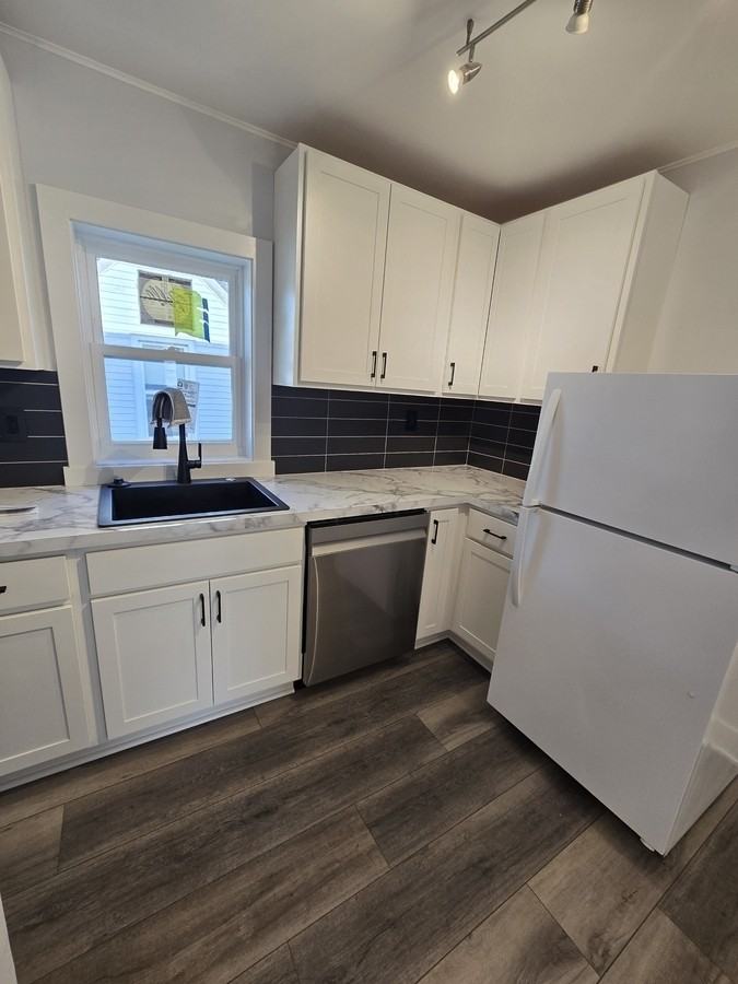 246 W 14th - 1/2 - Photo 5 of 15