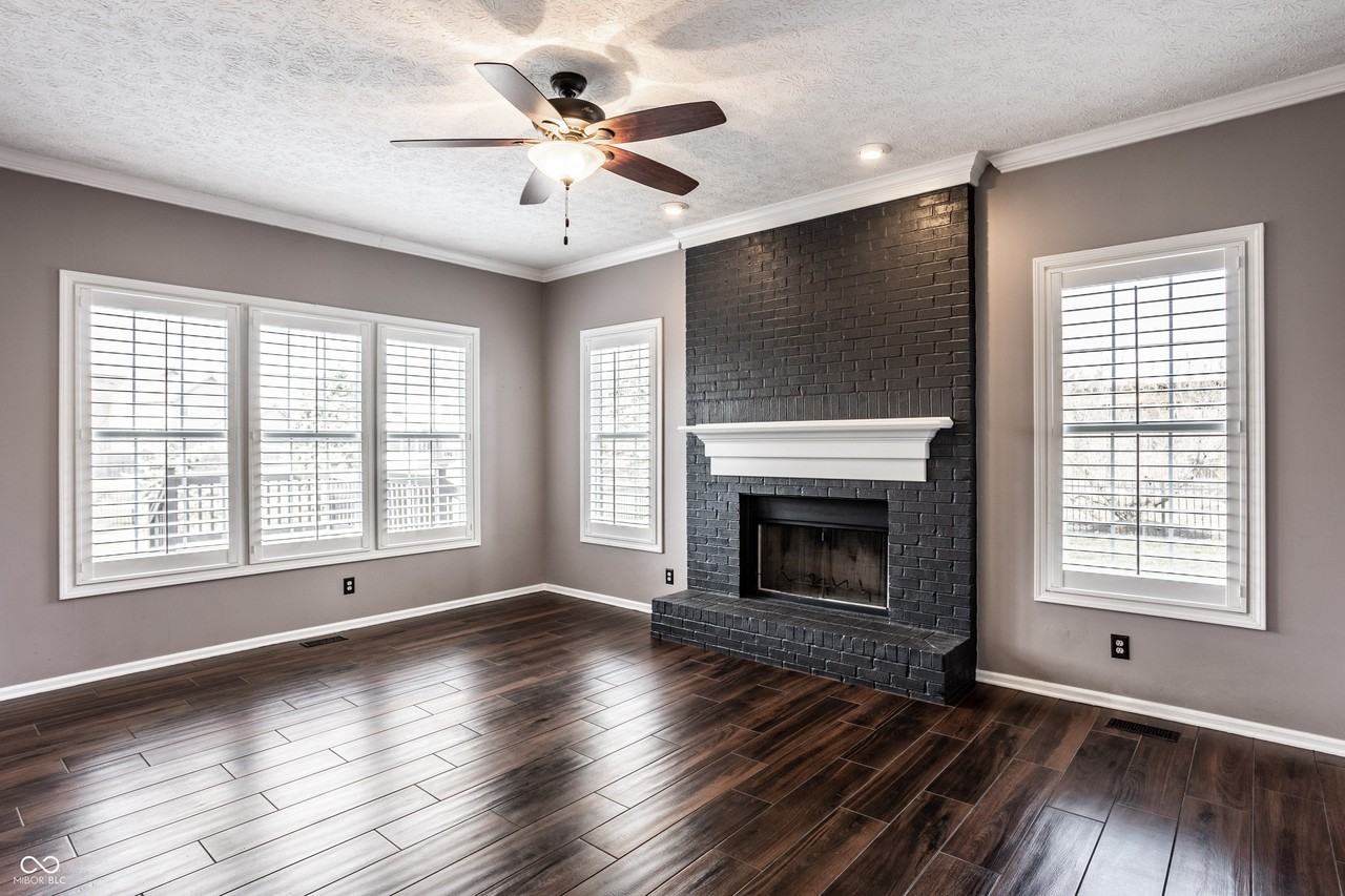 8102 Fairway Dr - Photo 4 of 31