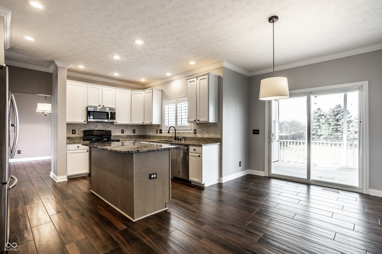 8102 Fairway Dr - Photo 7 of 31