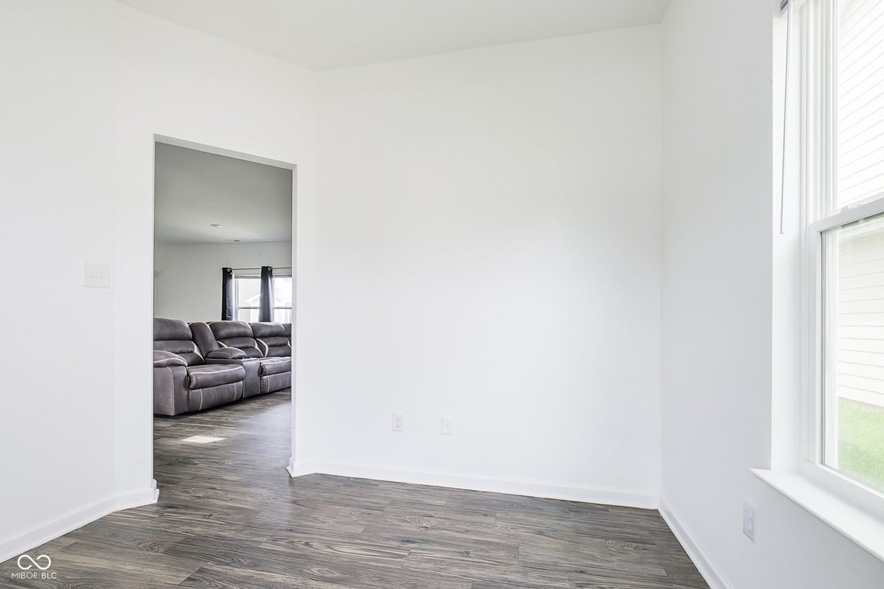 5844 Cherrywood Ln - Photo 4 of 23