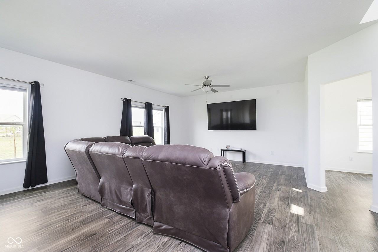 5844 Cherrywood Ln - Photo 5 of 23