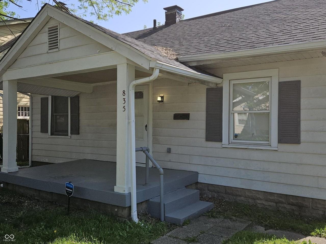 835 Tecumseh St - Photo 2 of 19