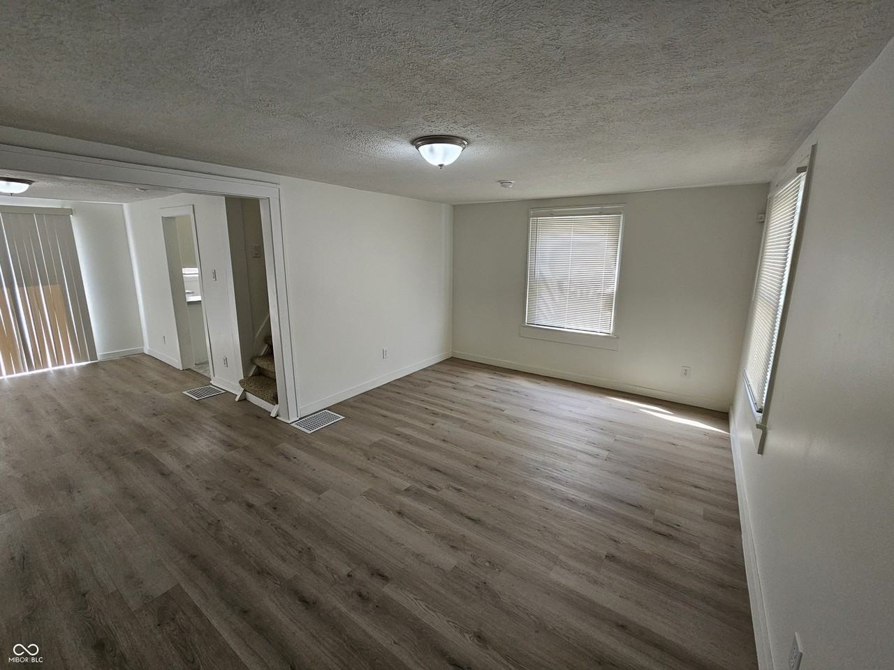 835 Tecumseh St - Photo 3 of 19