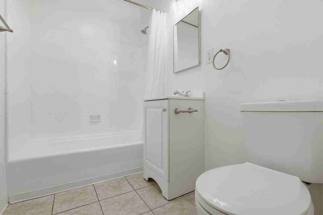 6629 Crenshaw Blvd #15 - Photo 7 of 15