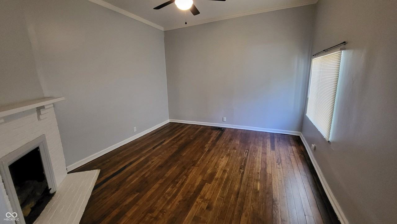 1314 E 10th St - Photo 6 of 24