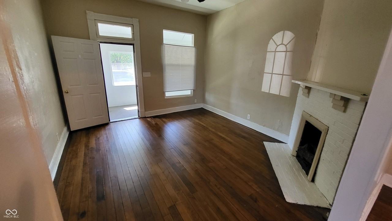 1314 E 10th St - Photo 7 of 24