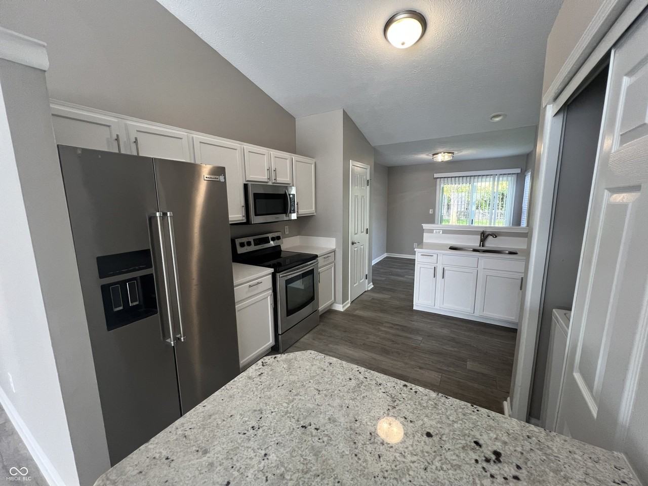 8514 Morgan Dr - Photo 4 of 21