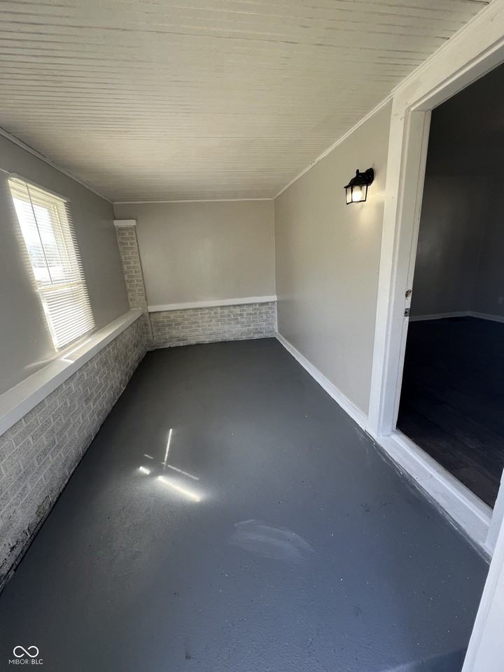 320 N Sherman Dr #A - Photo 2 of 10